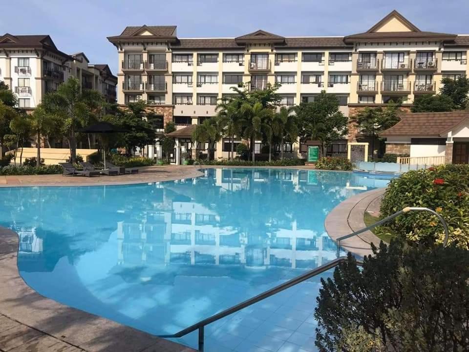 Cozy 2Br With Free Pool Beside Sm City Mall Davao ภายนอก รูปภาพ