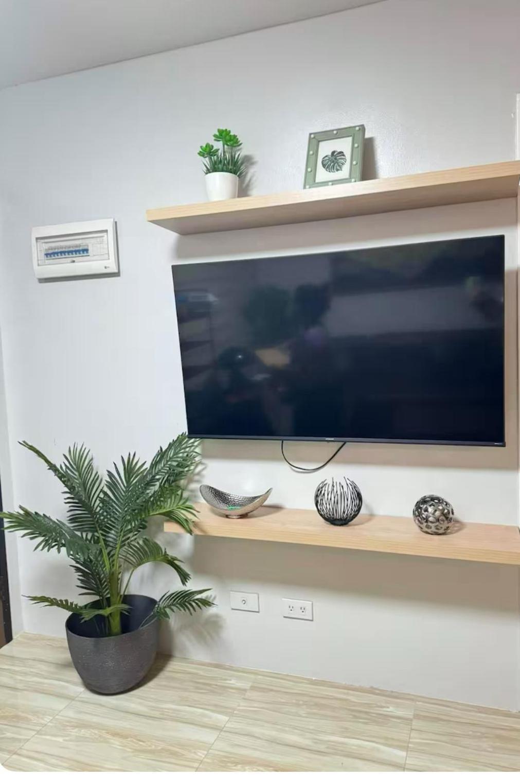 Cozy 2Br With Free Pool Beside Sm City Mall Davao ภายนอก รูปภาพ